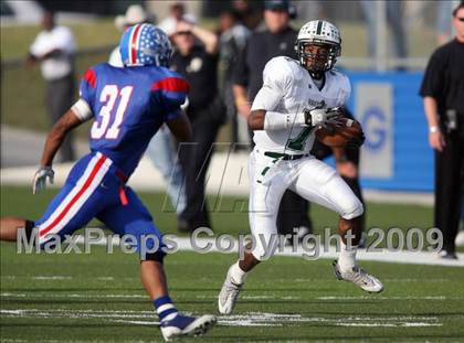 Thumbnail 1 in Hays vs. Huntsville (Texas Bi-District Playoffs) photogallery.