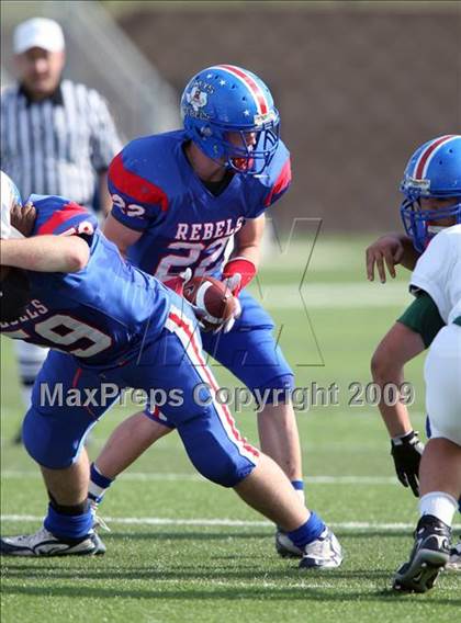Thumbnail 2 in Hays vs. Huntsville (Texas Bi-District Playoffs) photogallery.