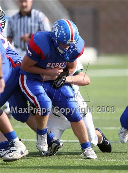 Thumbnail 1 in Hays vs. Huntsville (Texas Bi-District Playoffs) photogallery.