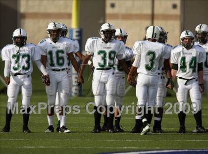 Thumbnail 2 in Hays vs. Huntsville (Texas Bi-District Playoffs) photogallery.