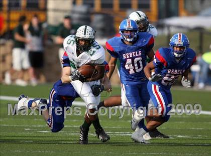 Thumbnail 1 in Hays vs. Huntsville (Texas Bi-District Playoffs) photogallery.