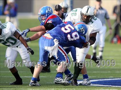 Thumbnail 1 in Hays vs. Huntsville (Texas Bi-District Playoffs) photogallery.