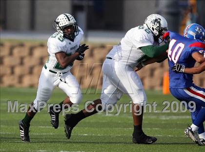 Thumbnail 3 in Hays vs. Huntsville (Texas Bi-District Playoffs) photogallery.