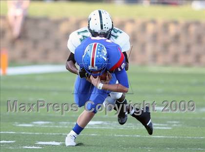 Thumbnail 1 in Hays vs. Huntsville (Texas Bi-District Playoffs) photogallery.