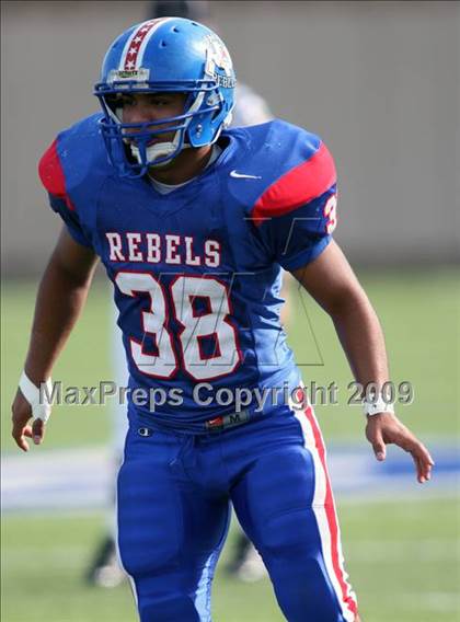 Thumbnail 1 in Hays vs. Huntsville (Texas Bi-District Playoffs) photogallery.