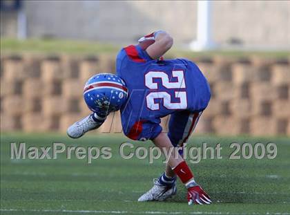 Thumbnail 3 in Hays vs. Huntsville (Texas Bi-District Playoffs) photogallery.