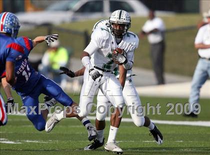 Thumbnail 1 in Hays vs. Huntsville (Texas Bi-District Playoffs) photogallery.