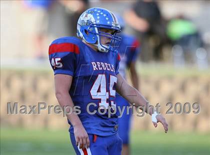 Thumbnail 2 in Hays vs. Huntsville (Texas Bi-District Playoffs) photogallery.
