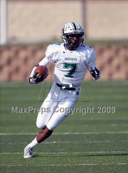 Thumbnail 3 in Hays vs. Huntsville (Texas Bi-District Playoffs) photogallery.