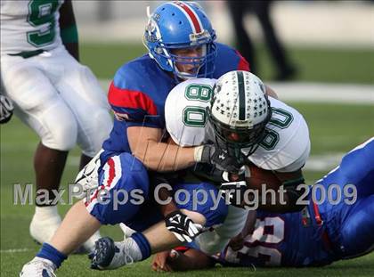 Thumbnail 1 in Hays vs. Huntsville (Texas Bi-District Playoffs) photogallery.