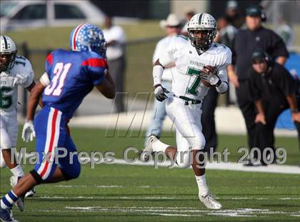 Thumbnail 3 in Hays vs. Huntsville (Texas Bi-District Playoffs) photogallery.