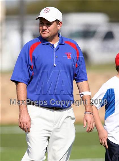 Thumbnail 1 in Hays vs. Huntsville (Texas Bi-District Playoffs) photogallery.