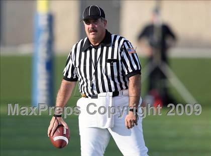 Thumbnail 1 in Hays vs. Huntsville (Texas Bi-District Playoffs) photogallery.