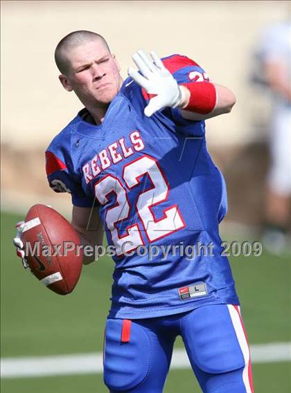 Thumbnail 3 in Hays vs. Huntsville (Texas Bi-District Playoffs) photogallery.