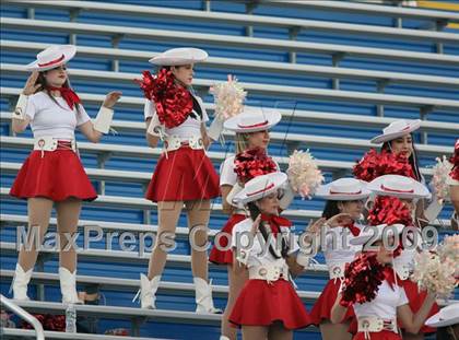 Thumbnail 3 in Hays vs. Huntsville (Texas Bi-District Playoffs) photogallery.