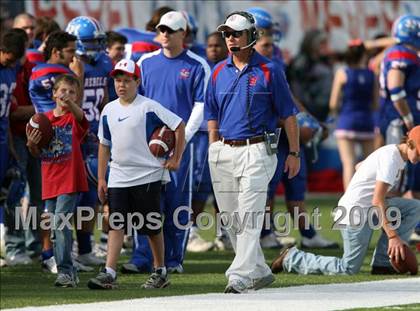 Thumbnail 1 in Hays vs. Huntsville (Texas Bi-District Playoffs) photogallery.