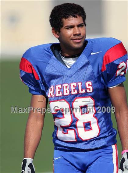 Thumbnail 2 in Hays vs. Huntsville (Texas Bi-District Playoffs) photogallery.