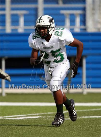Thumbnail 1 in Hays vs. Huntsville (Texas Bi-District Playoffs) photogallery.