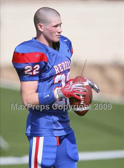 Thumbnail 2 in Hays vs. Huntsville (Texas Bi-District Playoffs) photogallery.