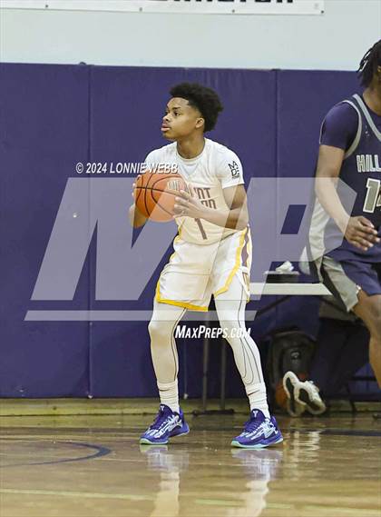 Thumbnail 1 in Mount Vernon vs Hillhouse (New York Holiday Invitational) photogallery.