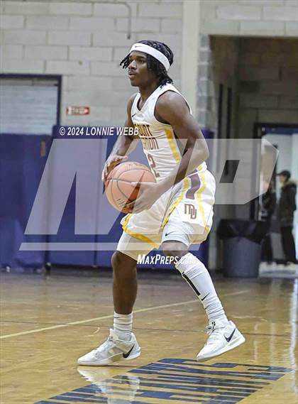 Thumbnail 3 in Mount Vernon vs Hillhouse (New York Holiday Invitational) photogallery.