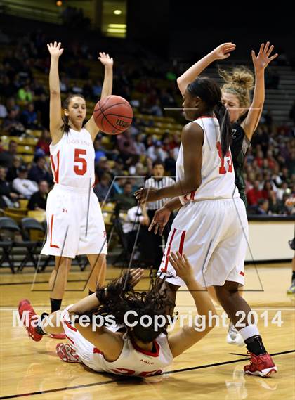 Thumbnail 3 in Regis Jesuit vs. Fossil Ridge (CHSAA 5A Final) photogallery.