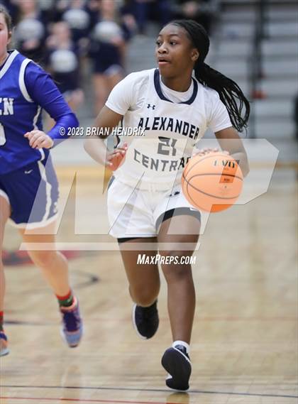 Thumbnail 1 in Alexander Central vs. Maiden photogallery.