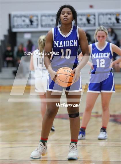 Thumbnail 3 in Alexander Central vs. Maiden photogallery.