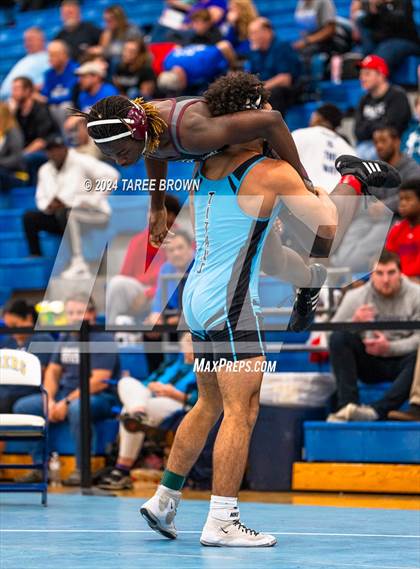 Thumbnail 1 in VHSL 6A Regional Semifinals  photogallery.