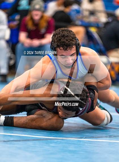 Thumbnail 1 in VHSL 6A Regional Semifinals  photogallery.