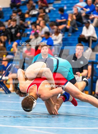 Thumbnail 1 in VHSL 6A Regional Semifinals  photogallery.