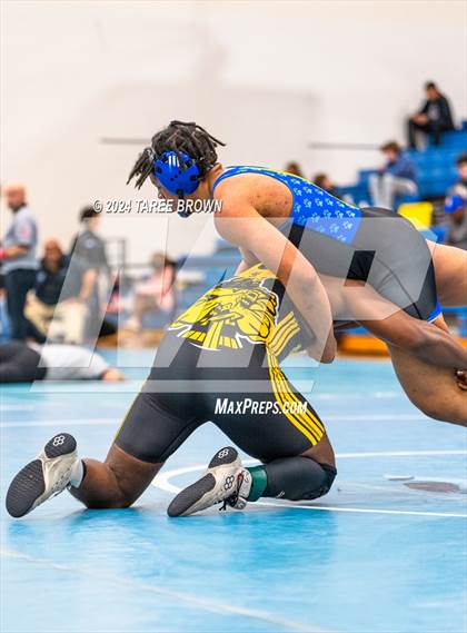Thumbnail 1 in VHSL 6A Regional Semifinals  photogallery.