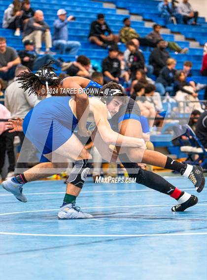 Thumbnail 1 in VHSL 6A Regional Semifinals  photogallery.