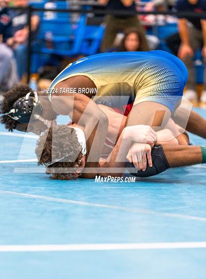 Thumbnail 1 in VHSL 6A Regional Semifinals  photogallery.