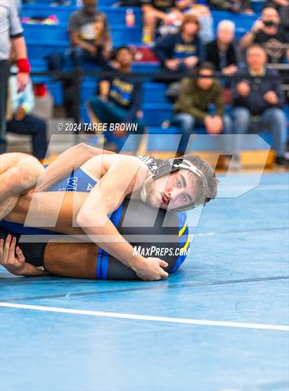 Thumbnail 1 in VHSL 6A Regional Semifinals  photogallery.