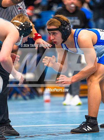 Thumbnail 1 in VHSL 6A Regional Semifinals  photogallery.