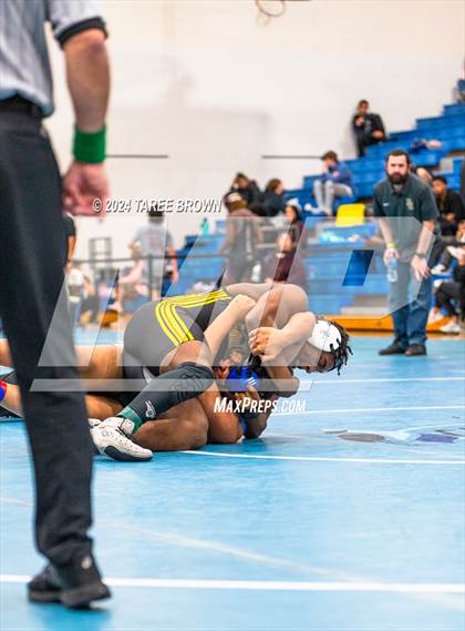 Thumbnail 3 in VHSL 6A Regional Semifinals  photogallery.
