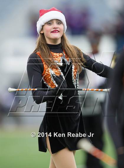 Thumbnail 3 in Bishop Guilfoyle vs. Clairton (PIAA Class A Final) photogallery.
