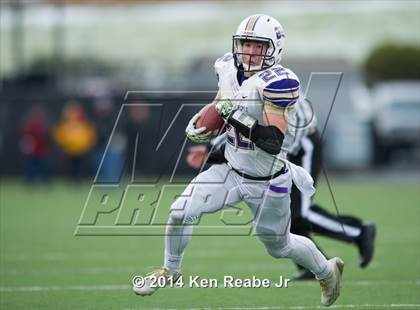 Thumbnail 1 in Bishop Guilfoyle vs. Clairton (PIAA Class A Final) photogallery.