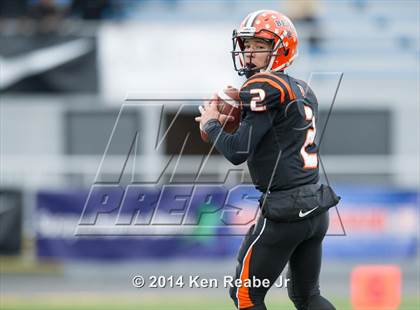 Thumbnail 1 in Bishop Guilfoyle vs. Clairton (PIAA Class A Final) photogallery.