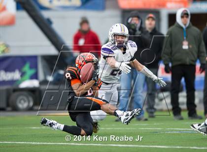 Thumbnail 3 in Bishop Guilfoyle vs. Clairton (PIAA Class A Final) photogallery.