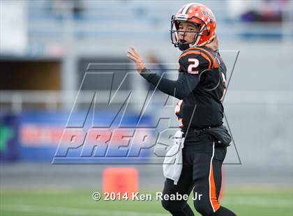 Thumbnail 2 in Bishop Guilfoyle vs. Clairton (PIAA Class A Final) photogallery.