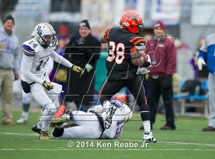 Thumbnail 2 in Bishop Guilfoyle vs. Clairton (PIAA Class A Final) photogallery.