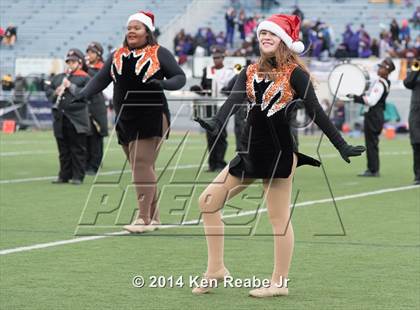 Thumbnail 2 in Bishop Guilfoyle vs. Clairton (PIAA Class A Final) photogallery.