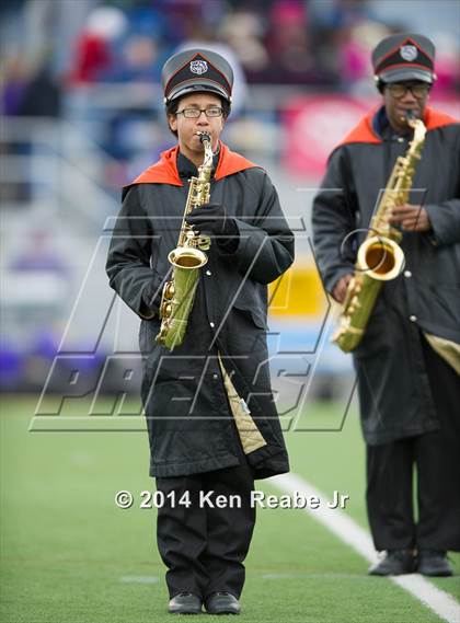 Thumbnail 3 in Bishop Guilfoyle vs. Clairton (PIAA Class A Final) photogallery.