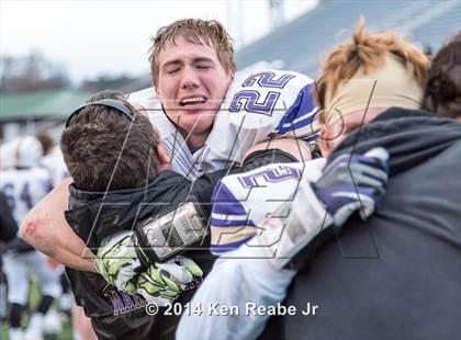 Thumbnail 2 in Bishop Guilfoyle vs. Clairton (PIAA Class A Final) photogallery.