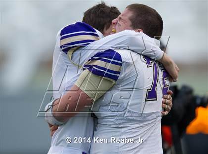 Thumbnail 1 in Bishop Guilfoyle vs. Clairton (PIAA Class A Final) photogallery.