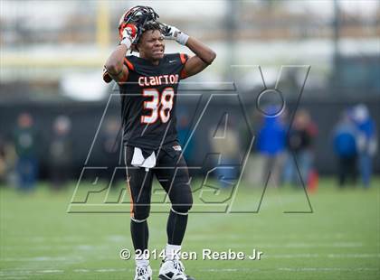 Thumbnail 2 in Bishop Guilfoyle vs. Clairton (PIAA Class A Final) photogallery.