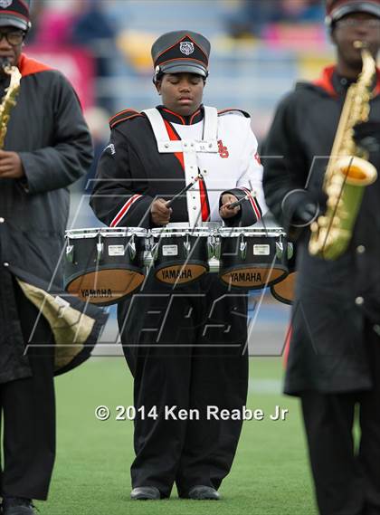 Thumbnail 2 in Bishop Guilfoyle vs. Clairton (PIAA Class A Final) photogallery.