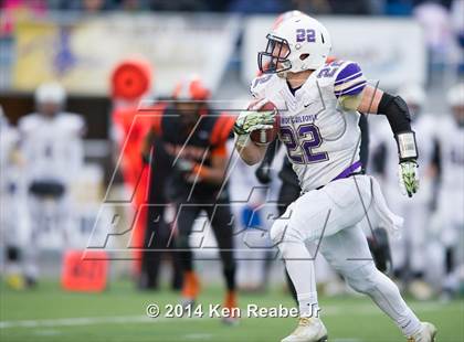 Thumbnail 2 in Bishop Guilfoyle vs. Clairton (PIAA Class A Final) photogallery.